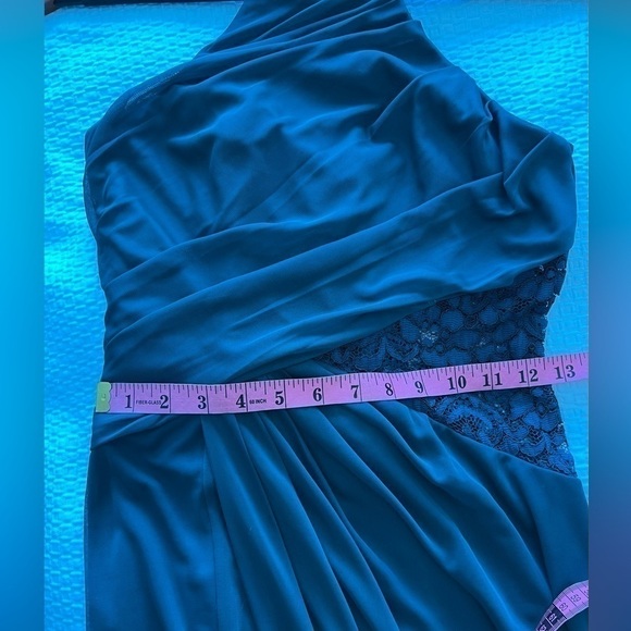 David's Bridal High-Neck Mesh Dress w/ Lace
Inset Bridesmaid/Prom/Formal - Picture 11 of 16